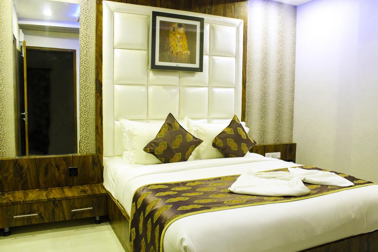 Tulip Continental Hotel Hamirgarh Kültér fotó